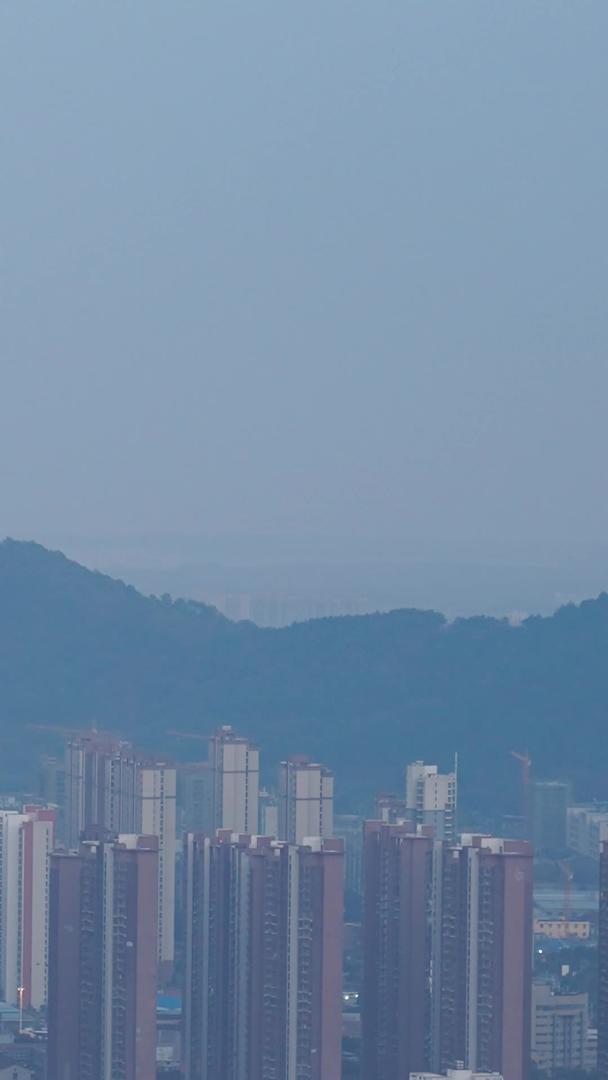 延时摄影航拍城市道路夜景灯光车流素材视频的预览图