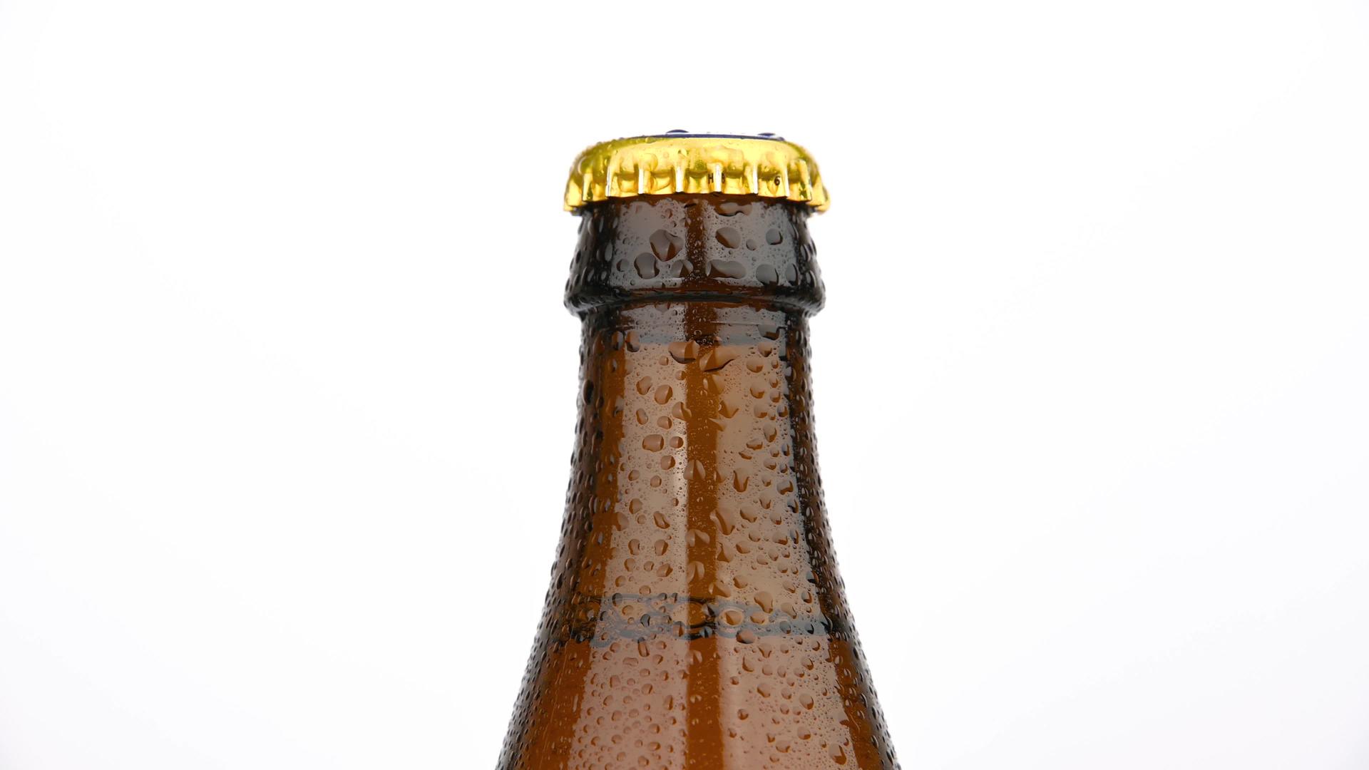 棕色啤酒瓶视频的预览图