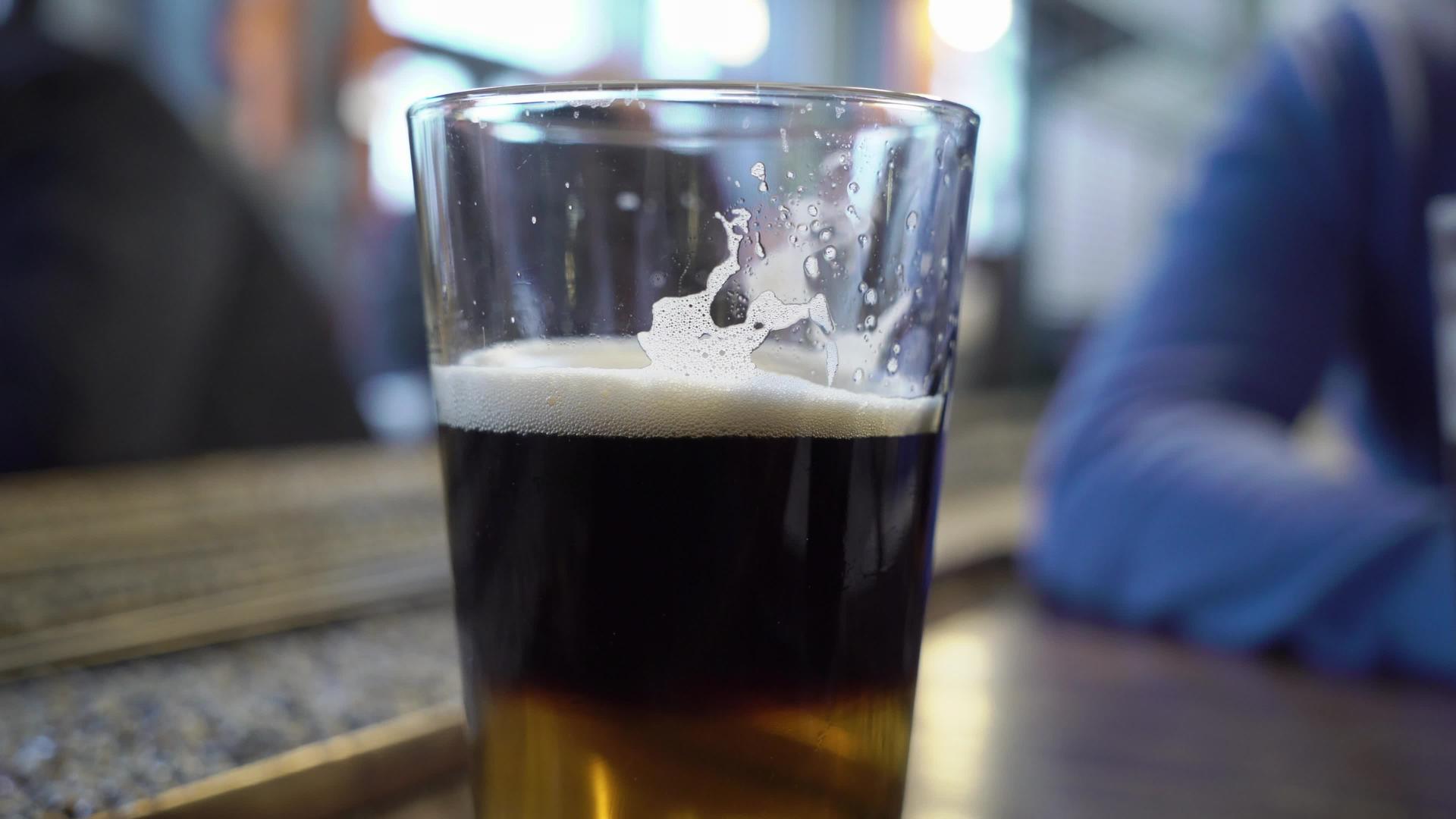 玻璃杯啤酒视频的预览图