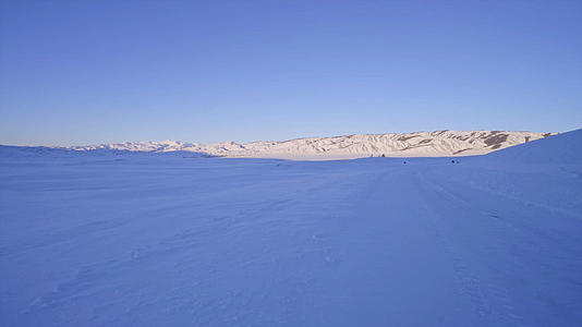 新疆雪地白天延时视频的预览图