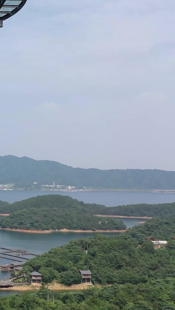 航拍江西九江庐山西海星密布的岛屿风景视频的预览图