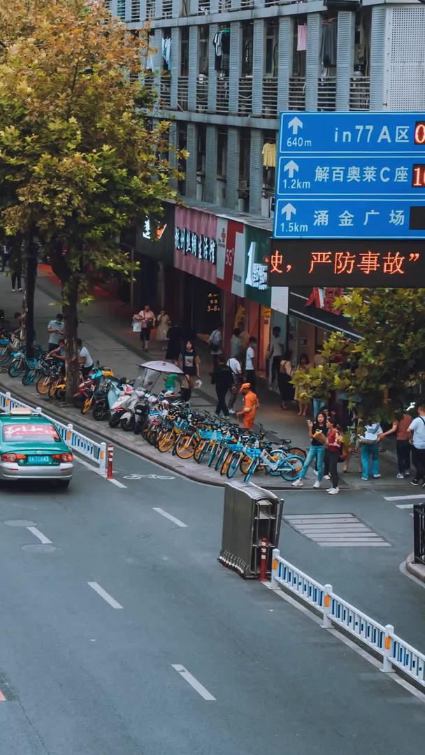 杭州西湖银泰商圈车流延迟视频的预览图