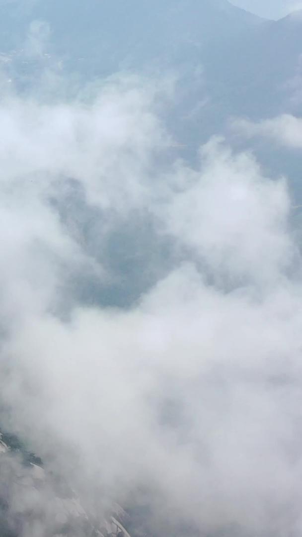 天柱山峰及云海航拍视频视频的预览图