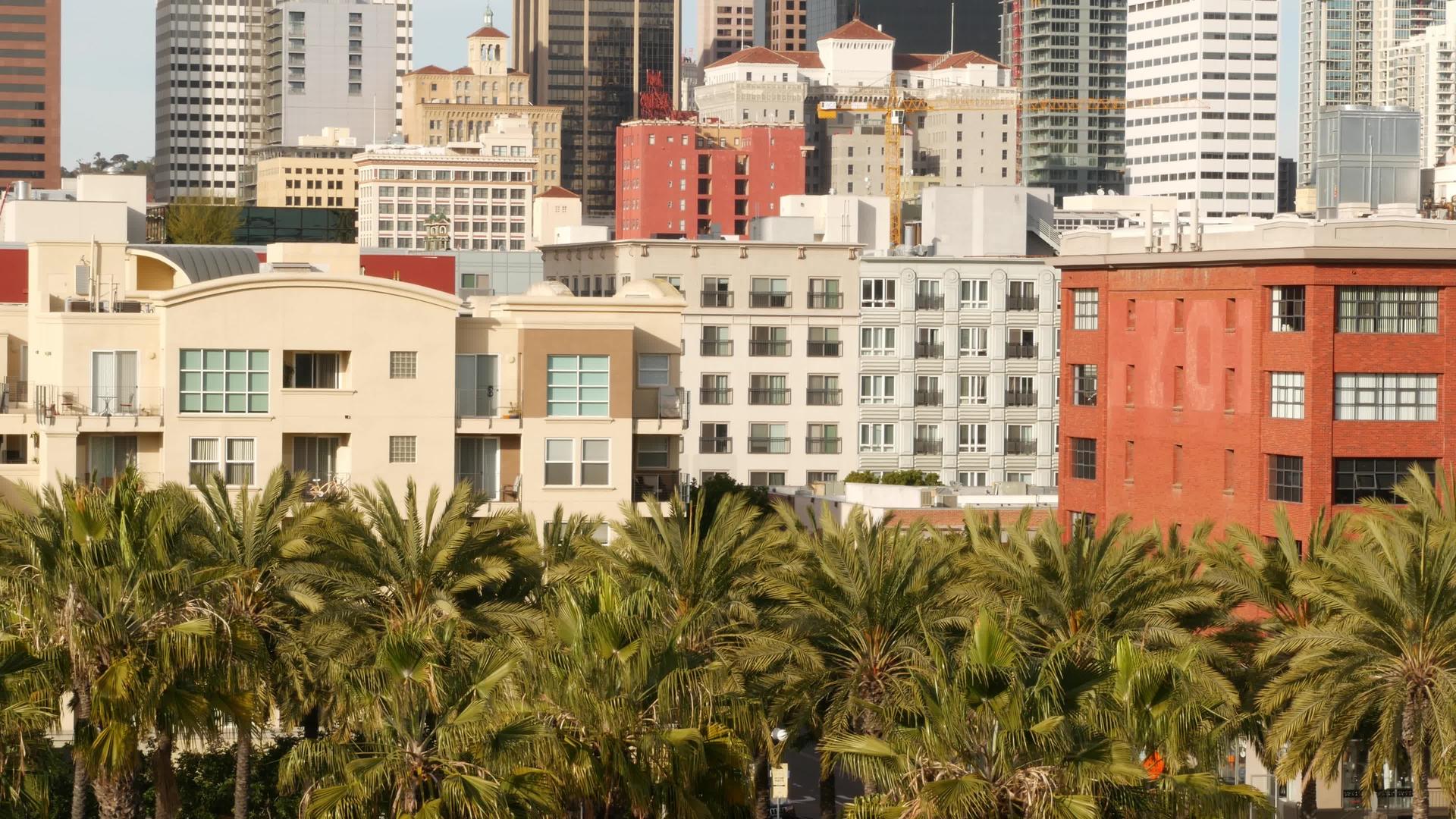 加州圣地亚哥市中心的大都会城市天际线视频的预览图