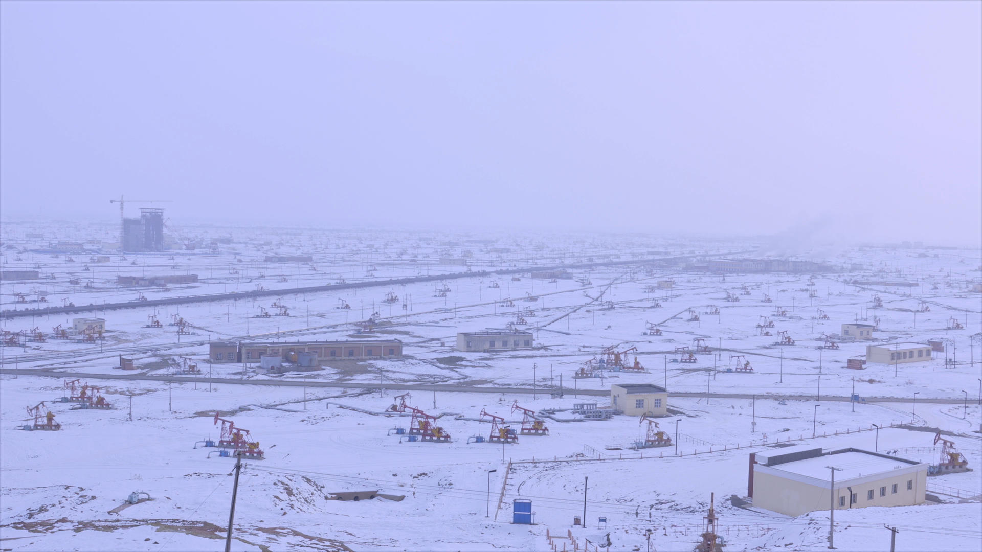 新疆克拉玛依油田钻井延时视频的预览图