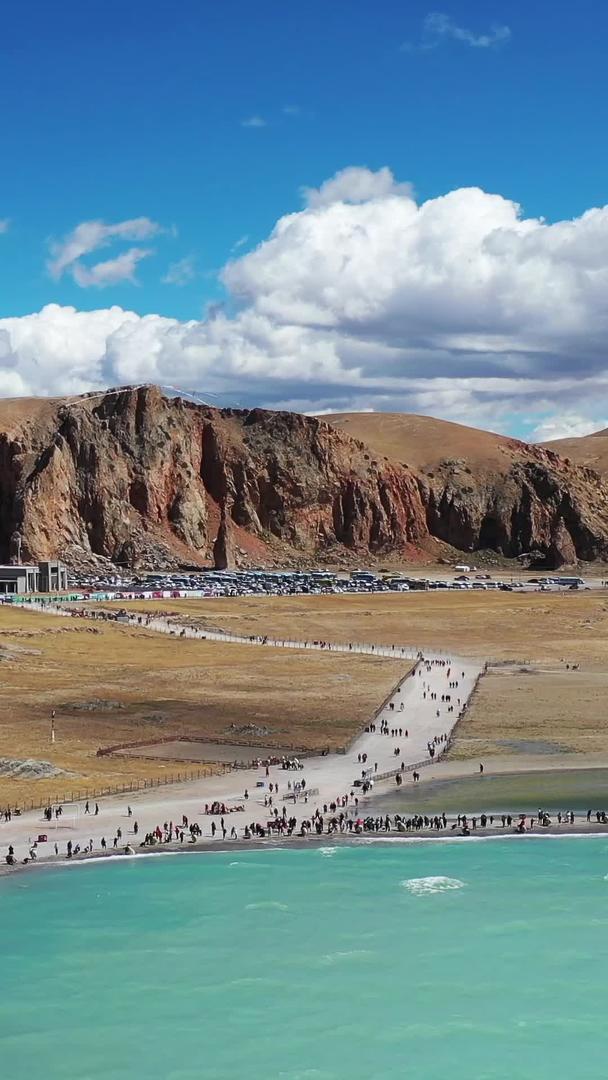 西藏纳木错风景航拍视频视频的预览图