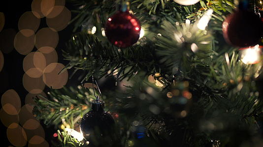 Christmas树旋转或bs视频的预览图