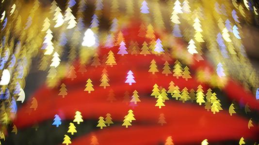 圣诞树造型的光斑视频的预览图