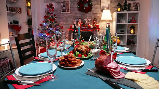 传统食物用于圣诞节庆祝活动视频的预览图