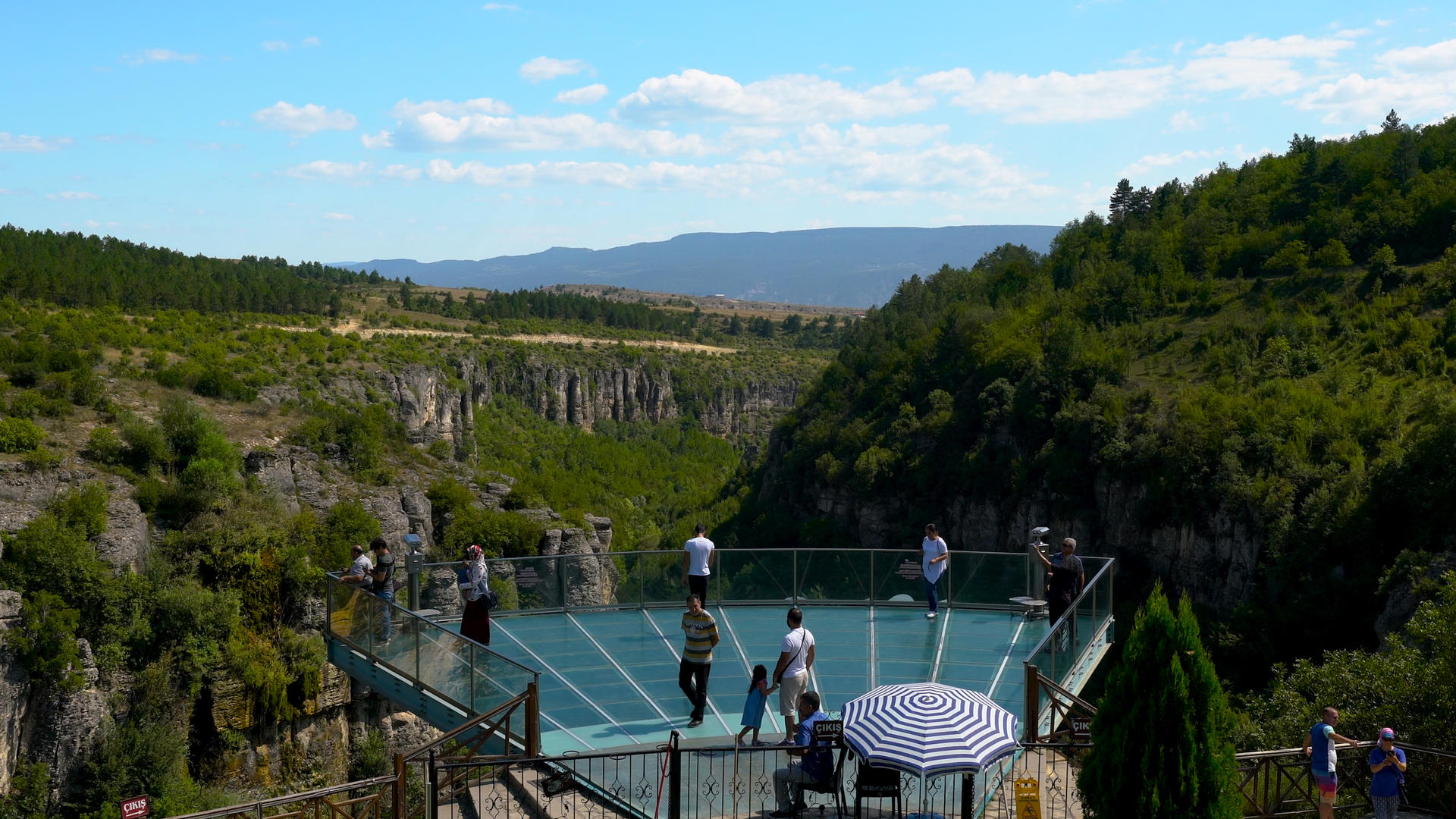 土耳其峡谷山林延时合集4K含游客观景台视频的预览图