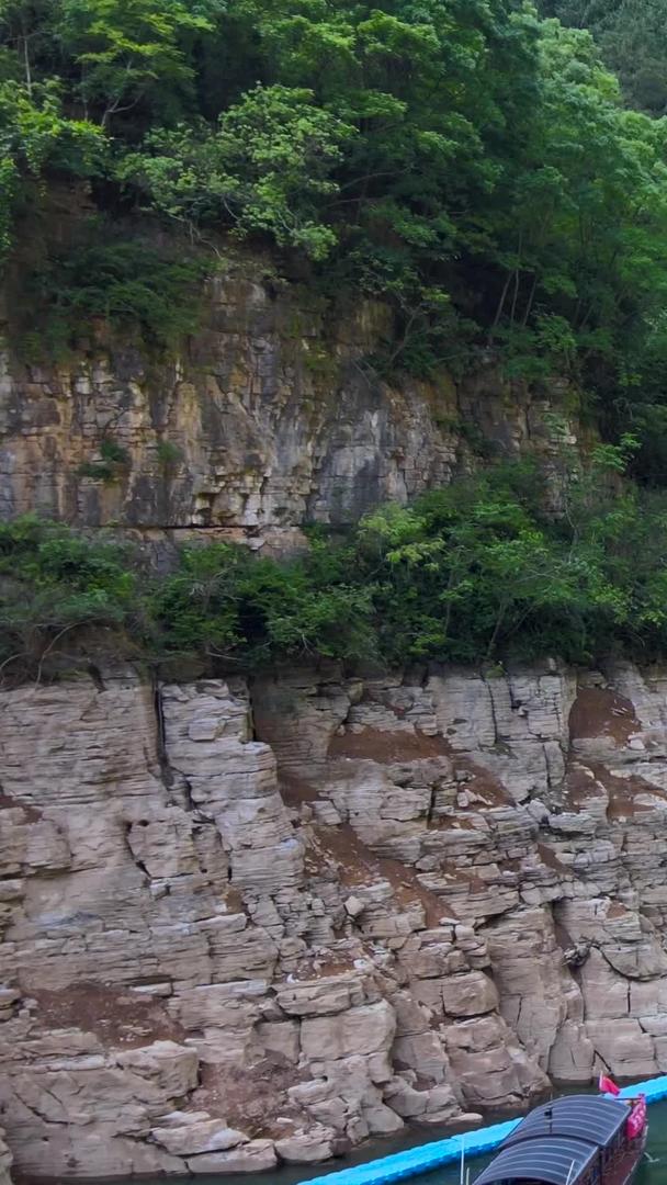 巫山小三峡5A景区游船航拍视频的预览图