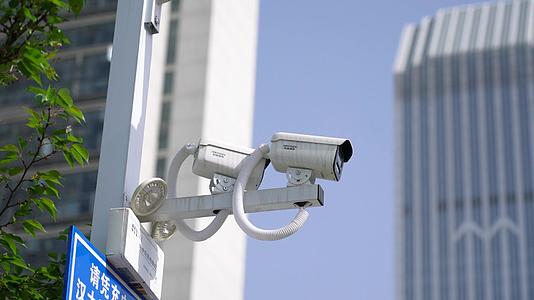 4K城市安全监控探头科技实拍视频视频的预览图