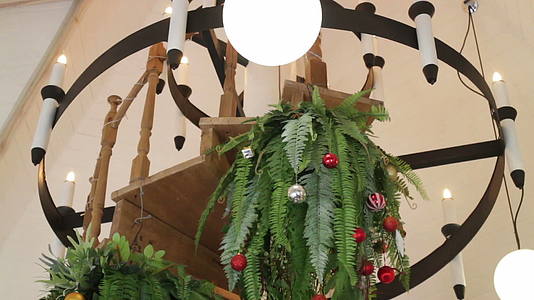 圣诞舞会装饰在客厅里视频的预览图