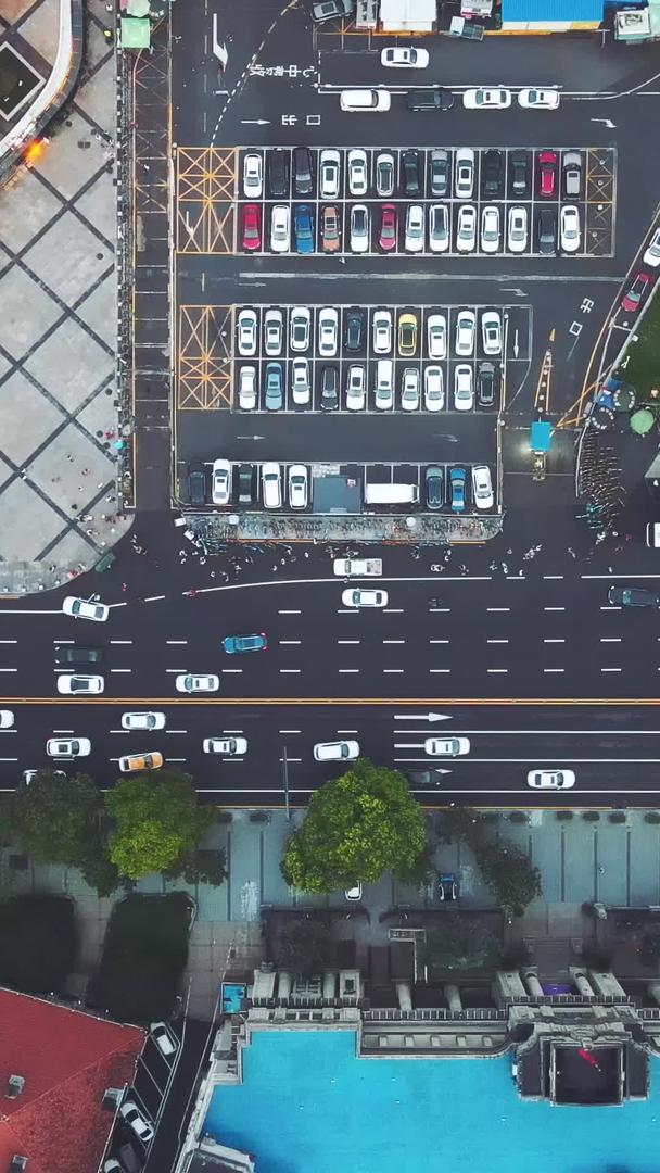 航拍风景城市俯拍繁华路段公路交通堵车素材视频的预览图