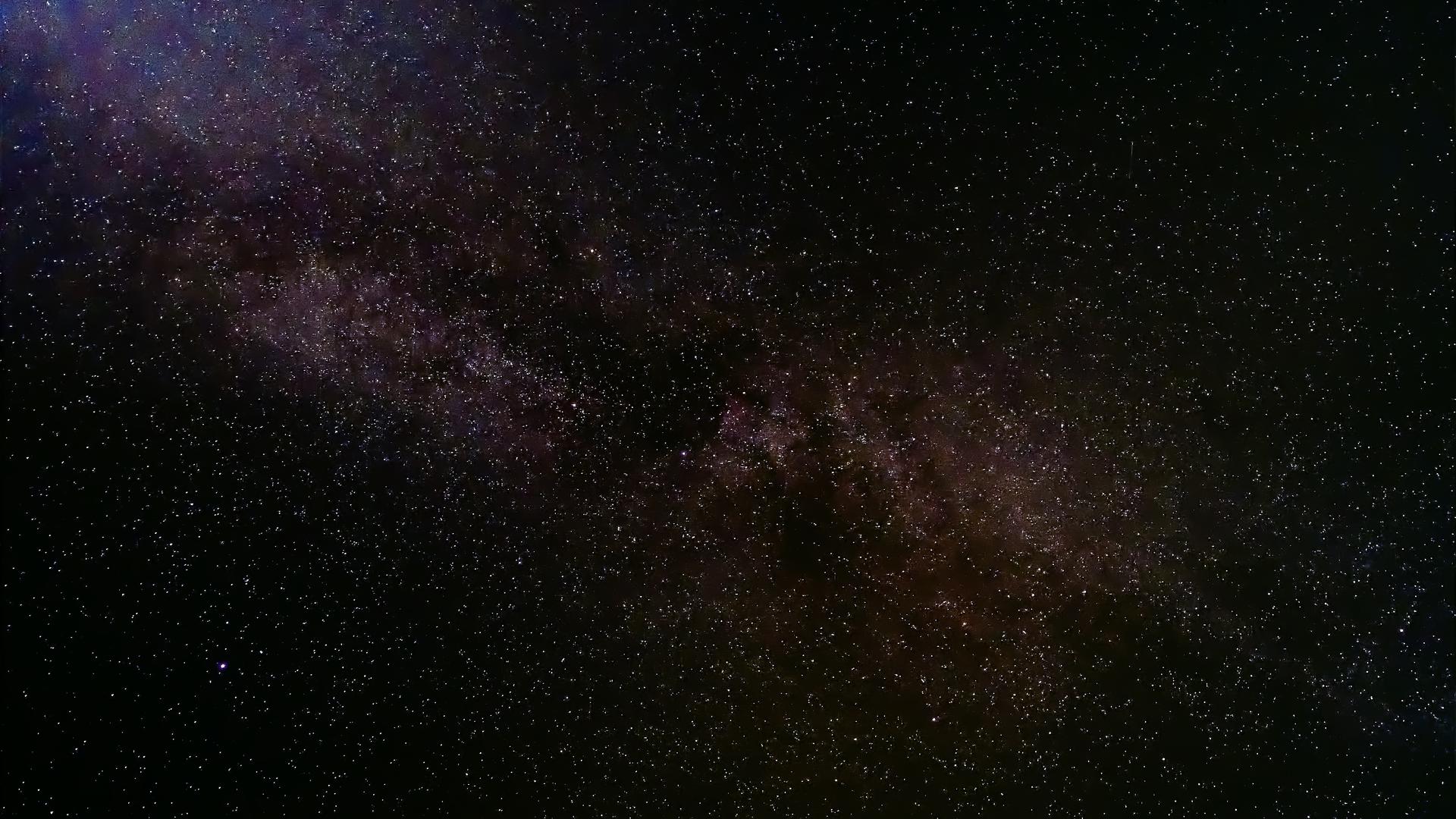 银河下的流星雨视频的预览图