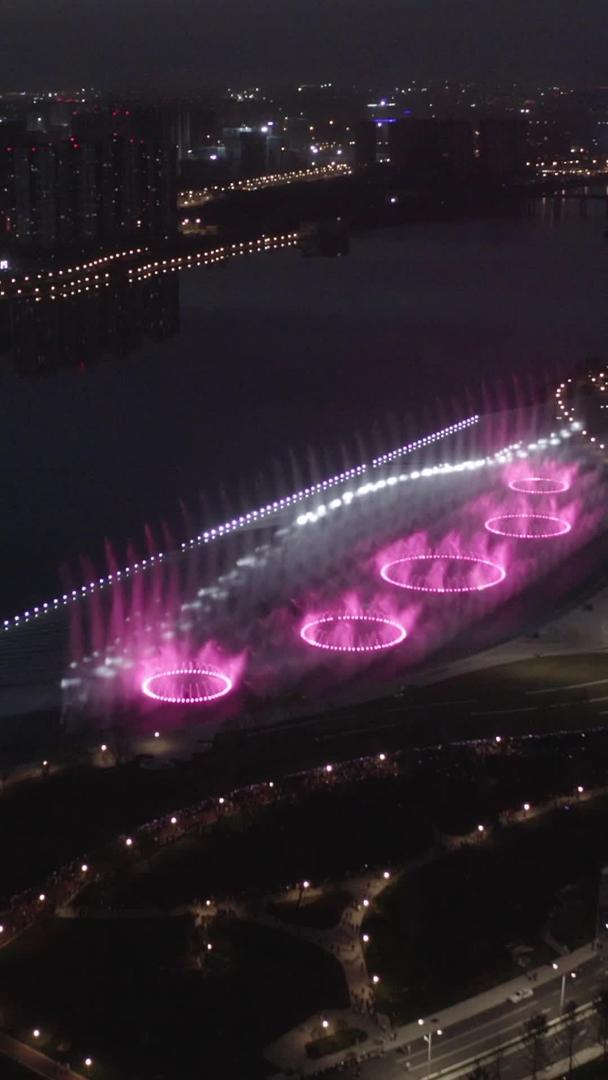十四运奥体中心喷泉灯光秀秀视频的预览图