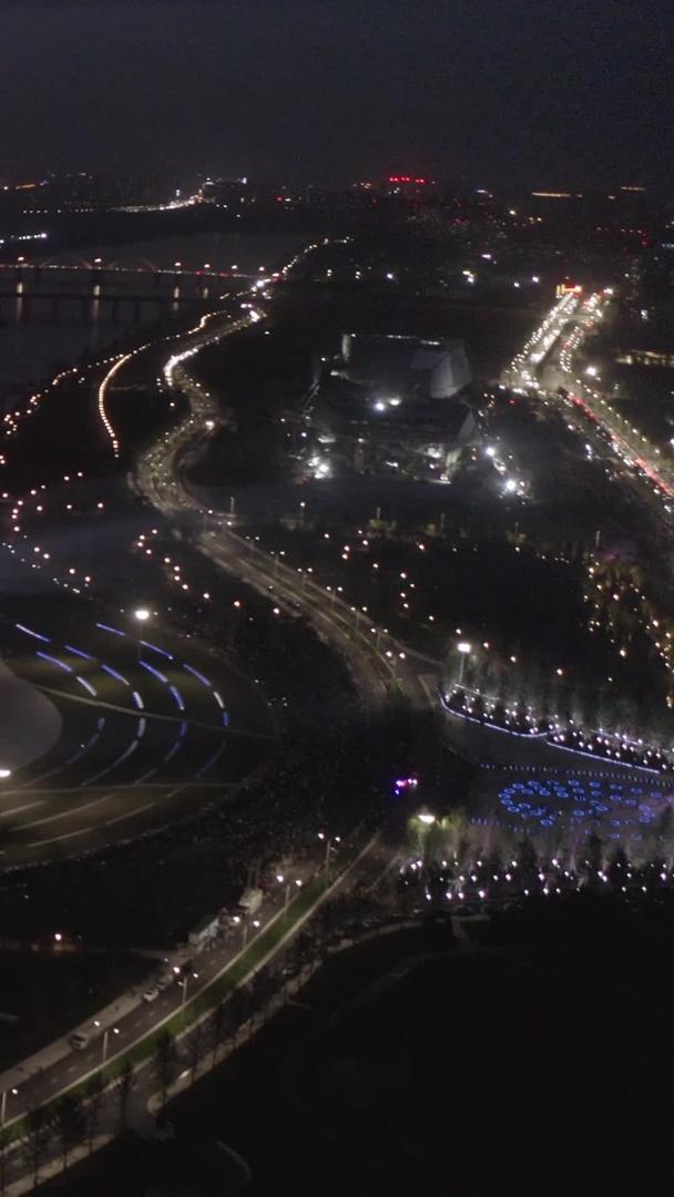 十四运奥体中心喷泉灯光秀秀视频的预览图