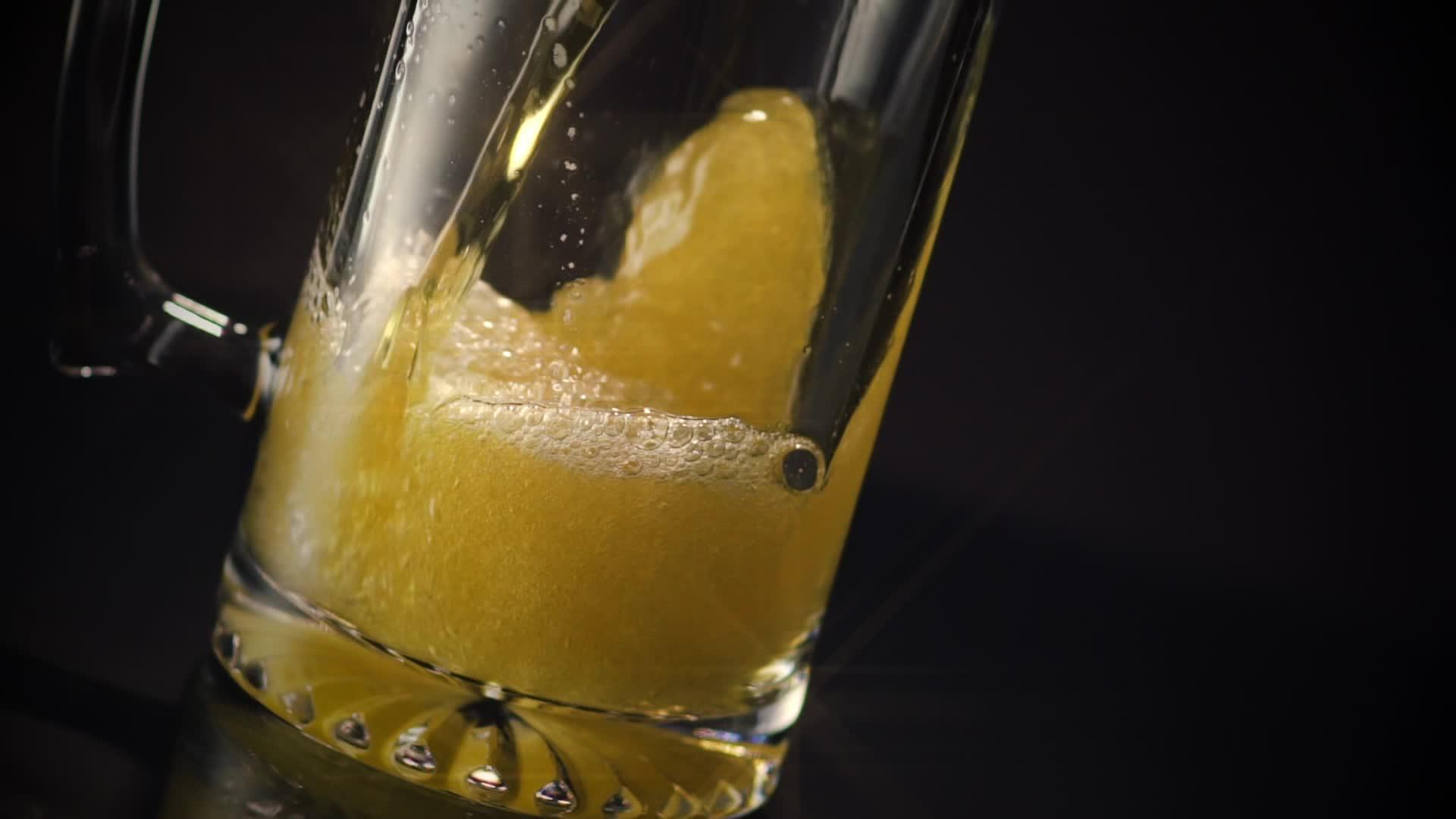 啤酒杯杯倒星过滤器视频的预览图