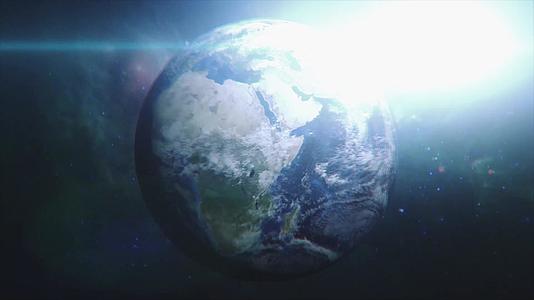从空间上看地球离地球很近视频的预览图