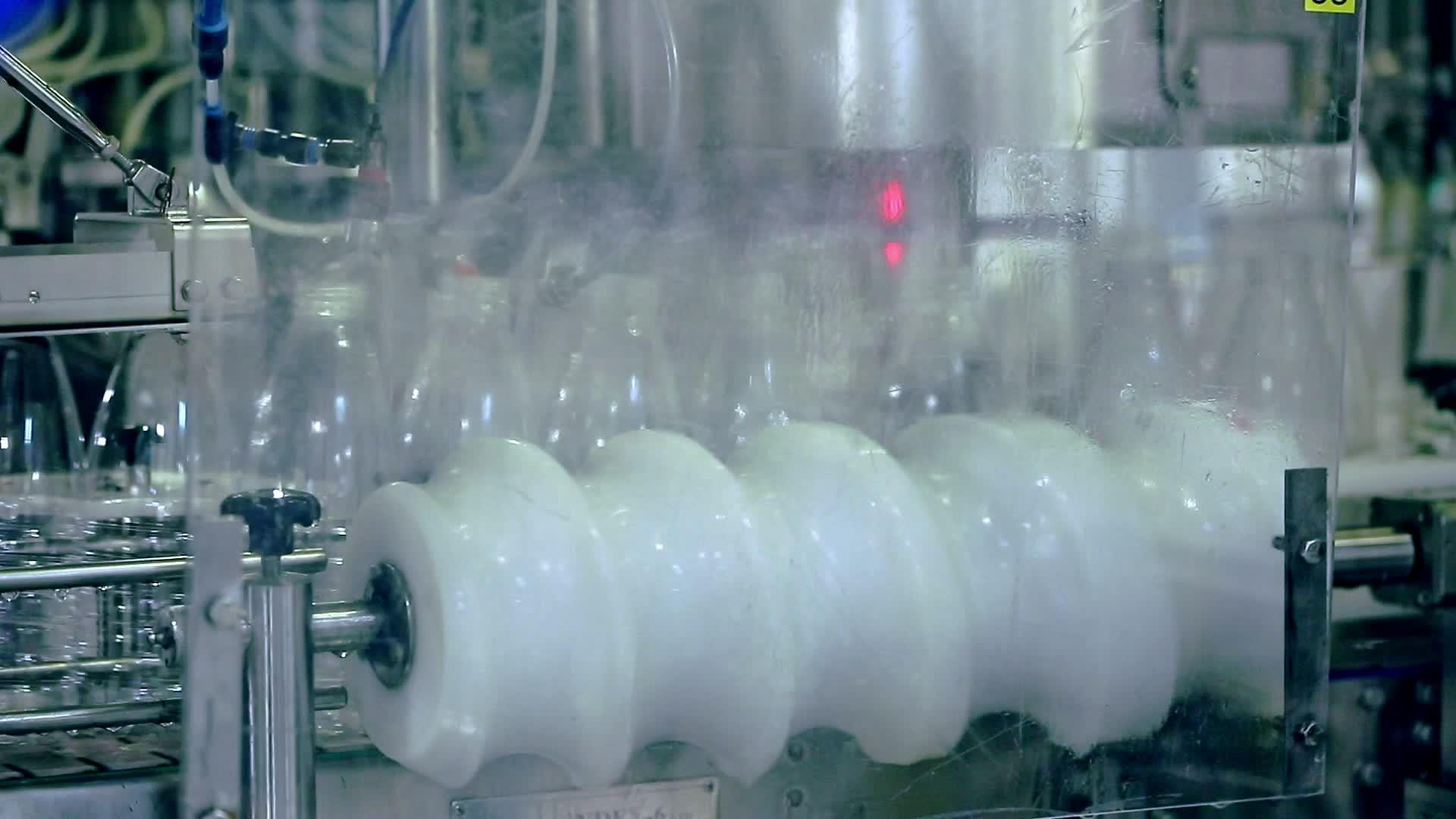牛奶生产线视频的预览图