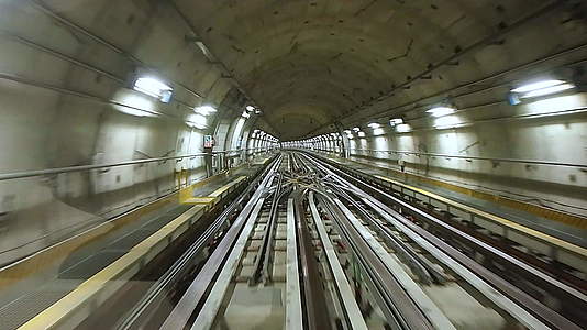 地铁隧道的视角视频的预览图