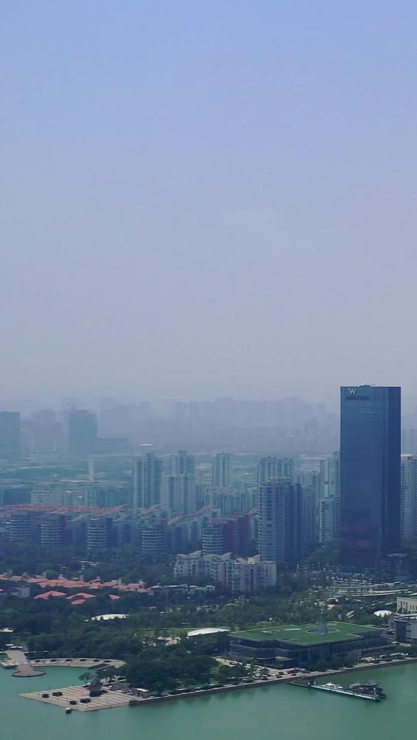 苏州城市风景金鸡湖畔高楼群航拍视频视频的预览图