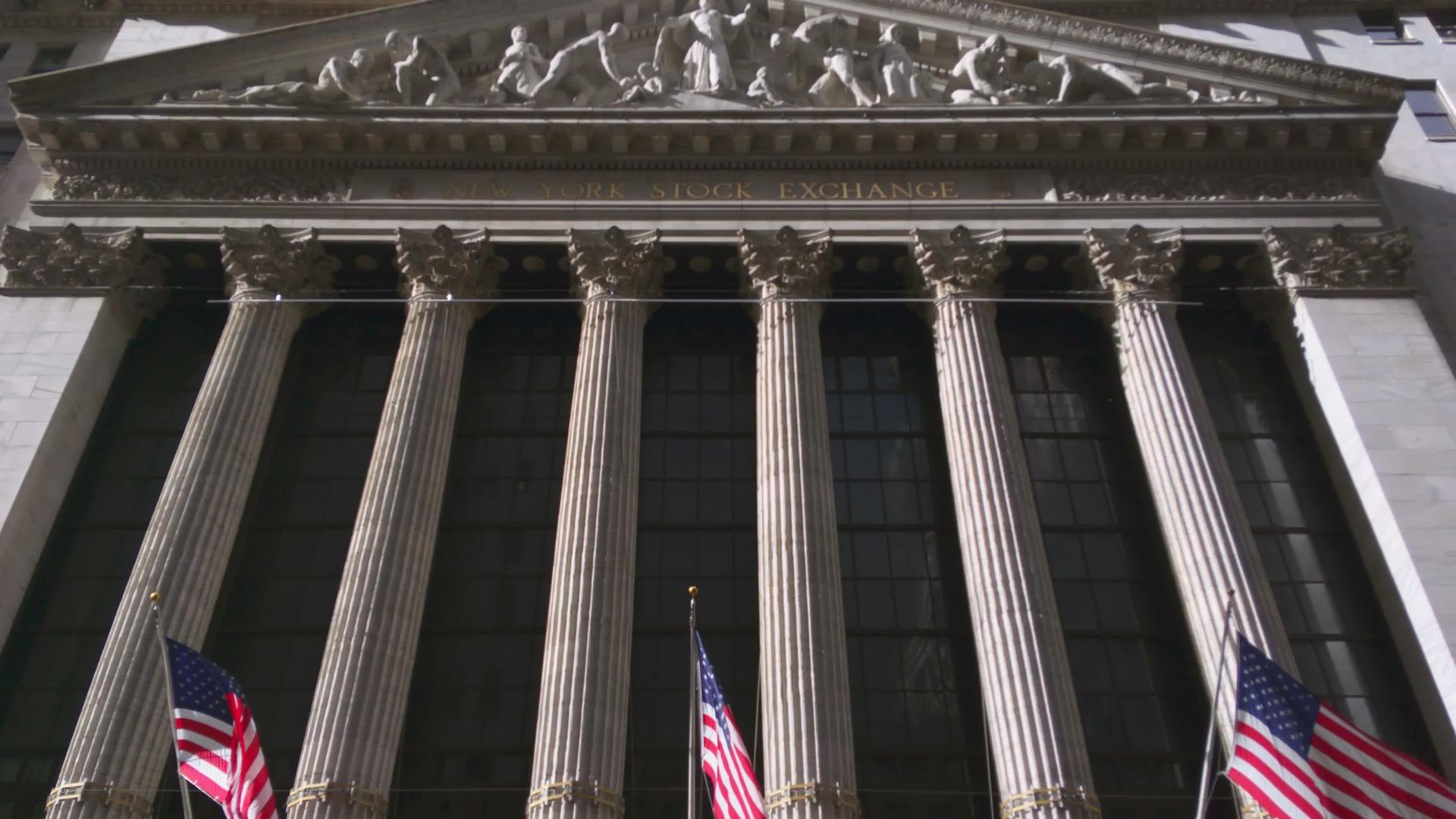 股票交换旗和柱向上倾斜视频的预览图