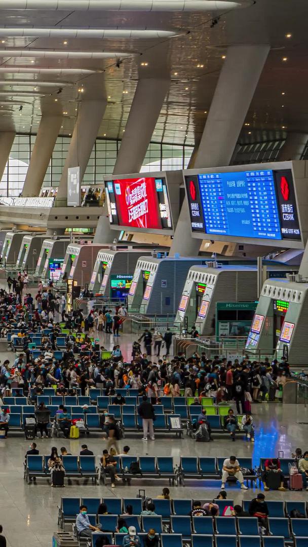 杭州东站乘客候车室延迟视频的预览图