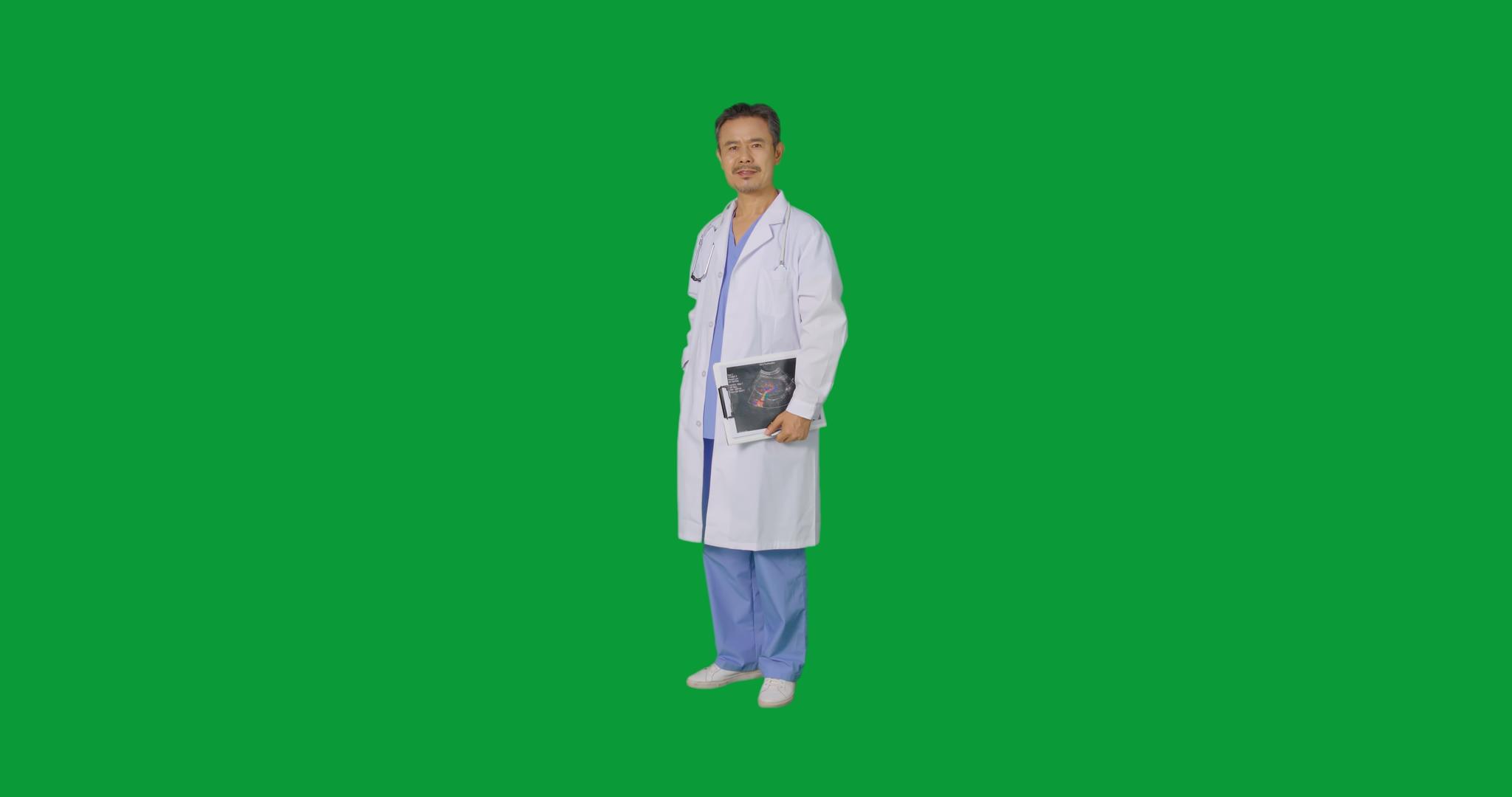 绿幕白大褂中年男医生形象视频的预览图