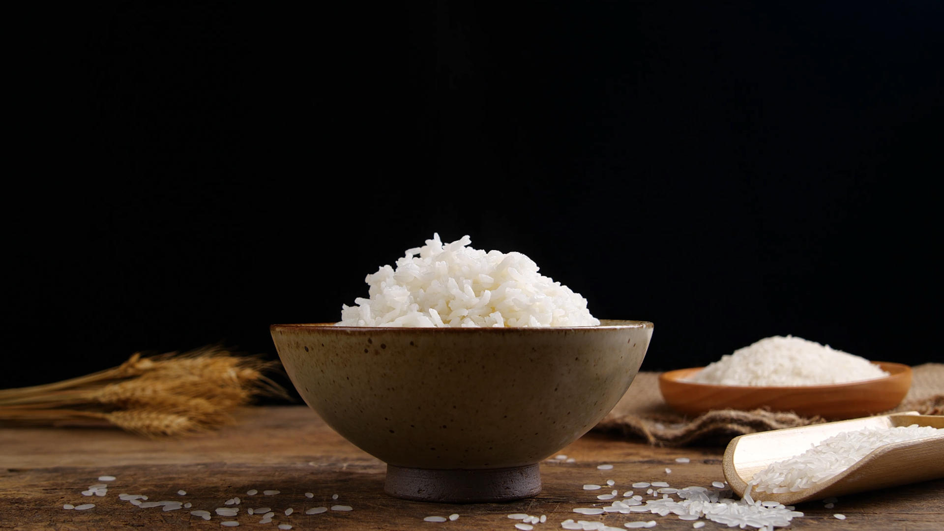 4K米饭熟米饭大米饭白米饭视频的预览图
