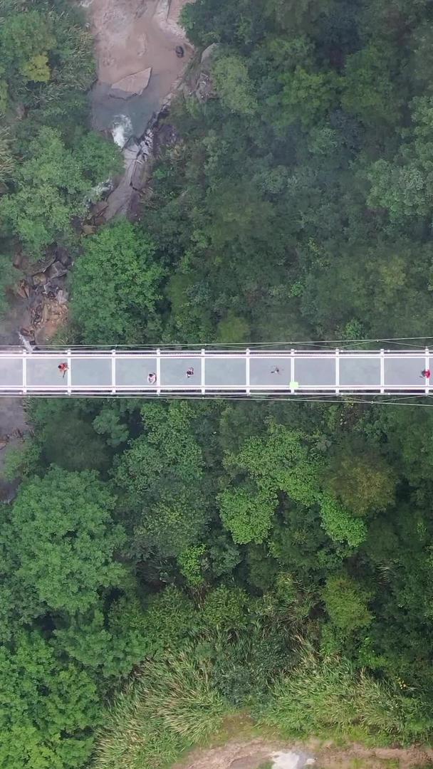 安徽安庆仙女峡玻璃桥航拍视频视频的预览图