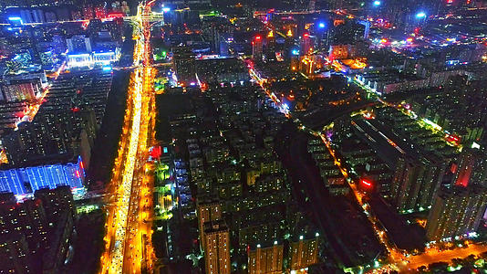 郑州城市街道夜景航拍视频的预览图