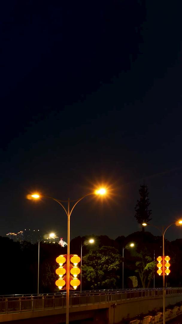 南昌之星摩天轮夜景实拍延时摄影视频的预览图