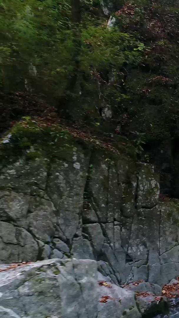 安康天书峡瀑布视频的预览图