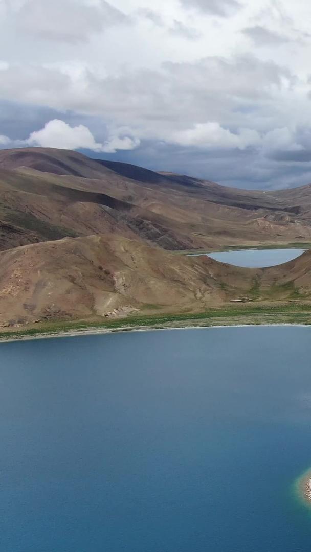 西藏羊卓雍措湖航拍视频视频的预览图