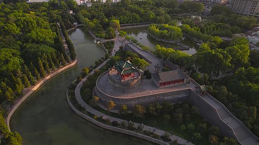 俯拍邯郸4A景点历史古建筑武灵丛台视频视频的预览图