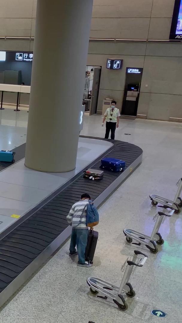 上海虹桥机场T2航站楼到达行李提取大厅视频集合视频的预览图