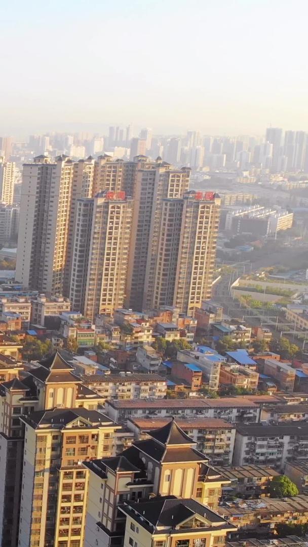 广西南宁省航拍城市早晨阳光生活视频的预览图