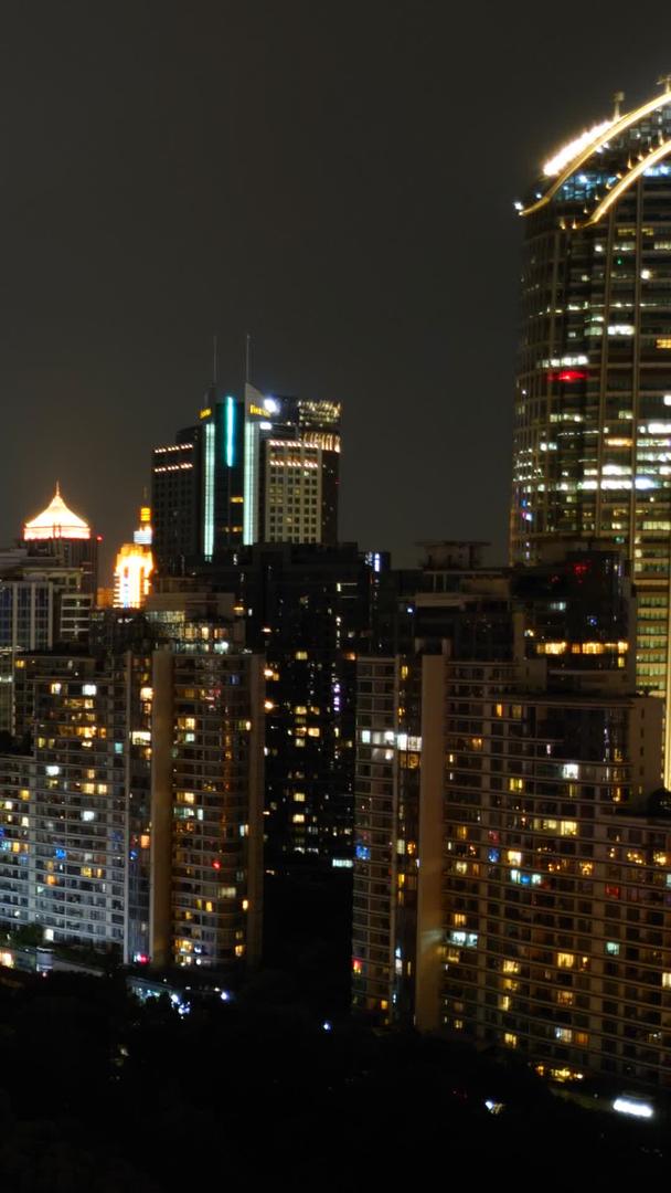 延迟夜景的上海城市高架桥视频的预览图
