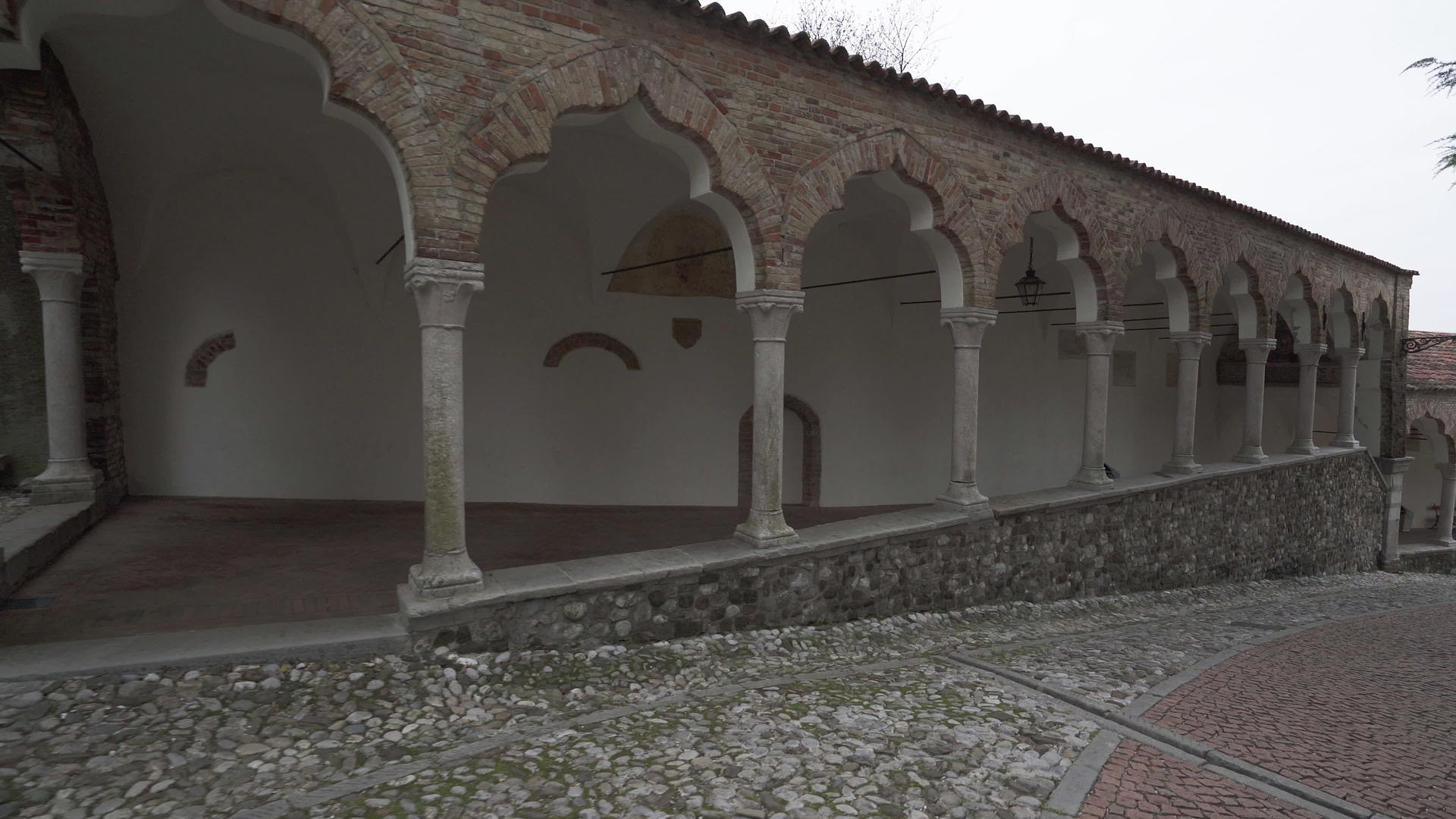 乌丁城堡视频的预览图