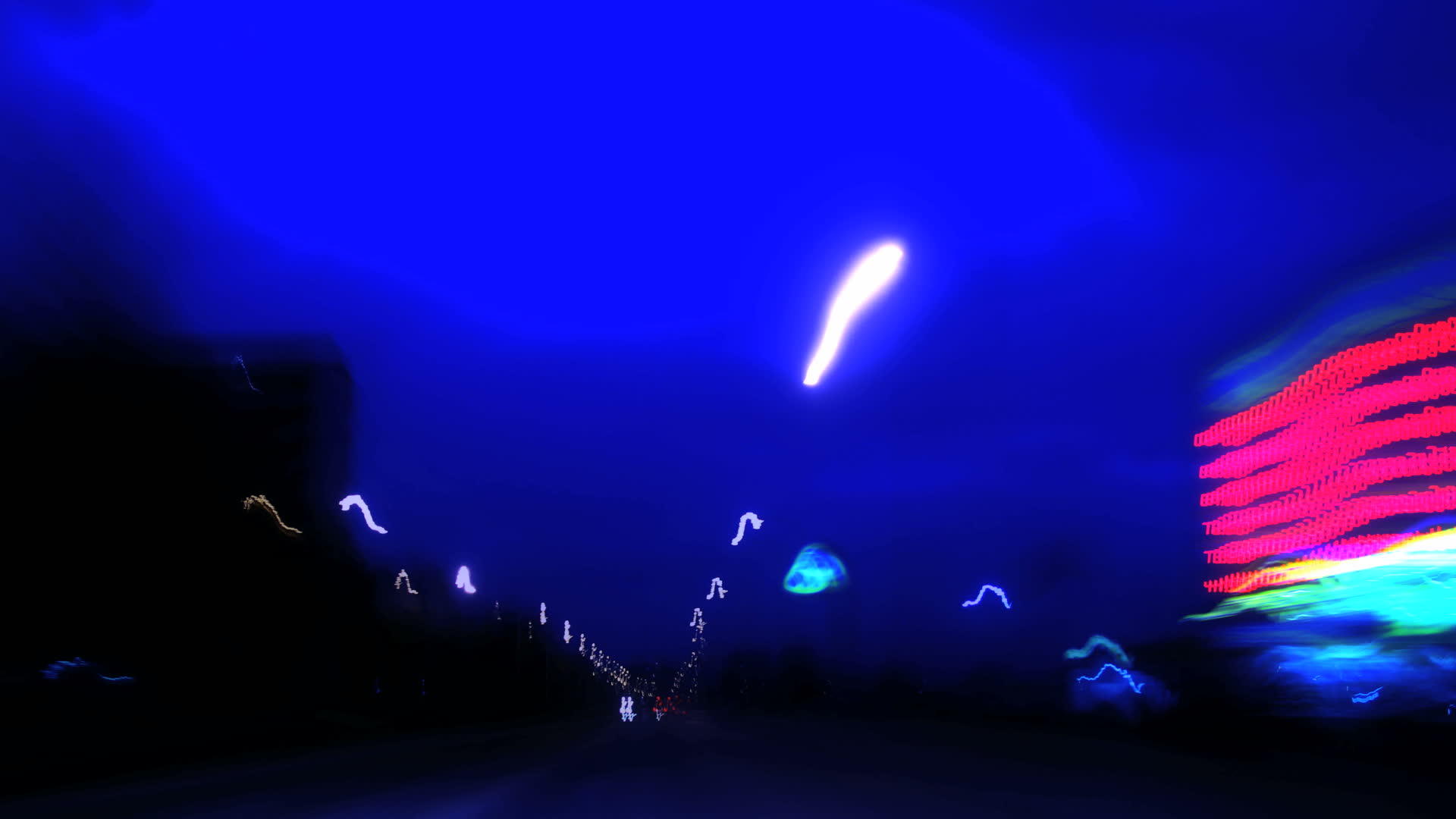 城市夜间交通流量时差视频的预览图