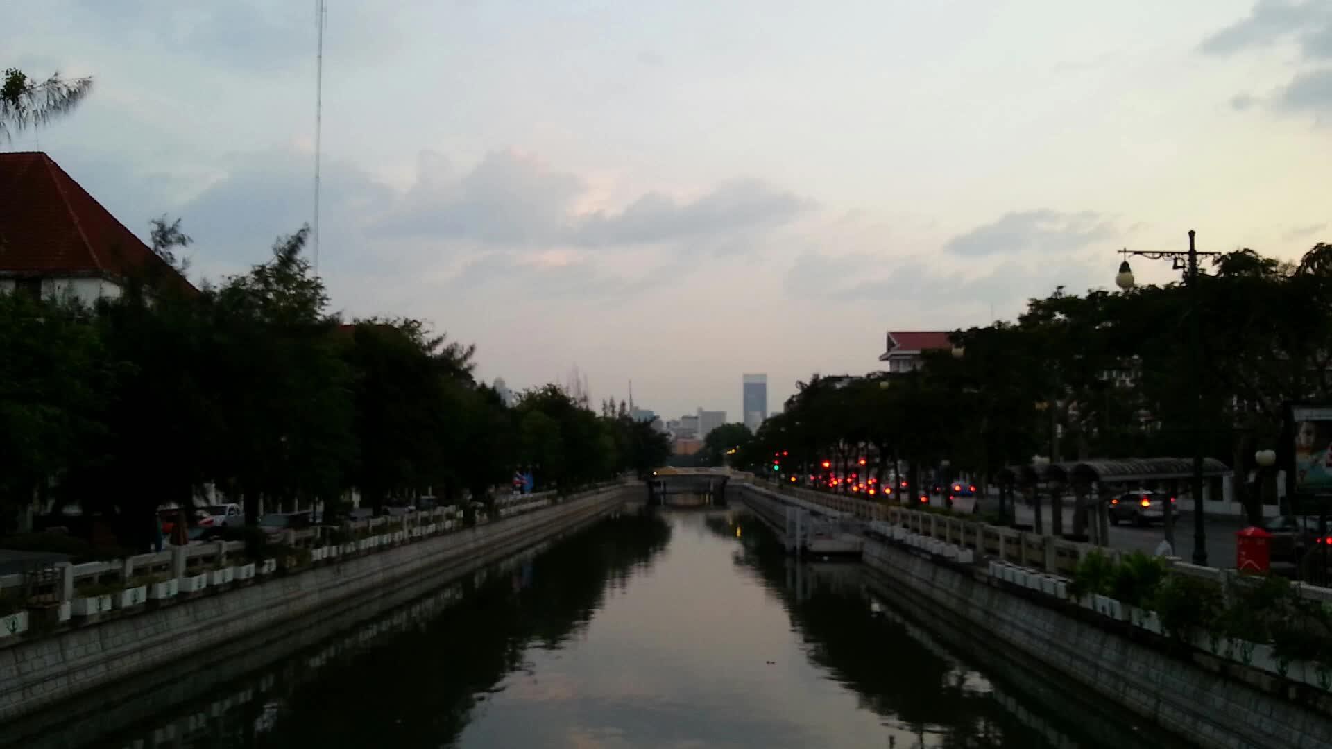 Bangkok市的日落视频的预览图