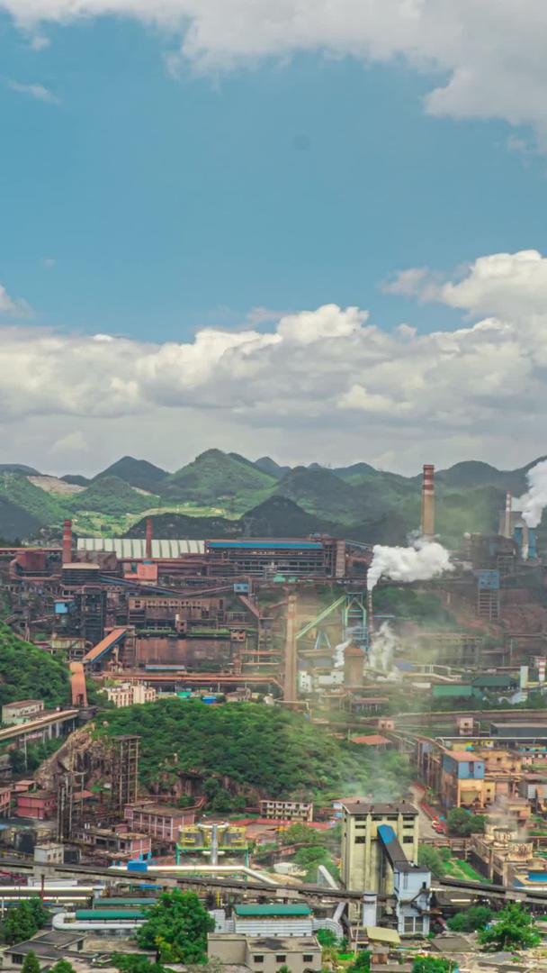 延时摄影钢铁工业区污染视频的预览图