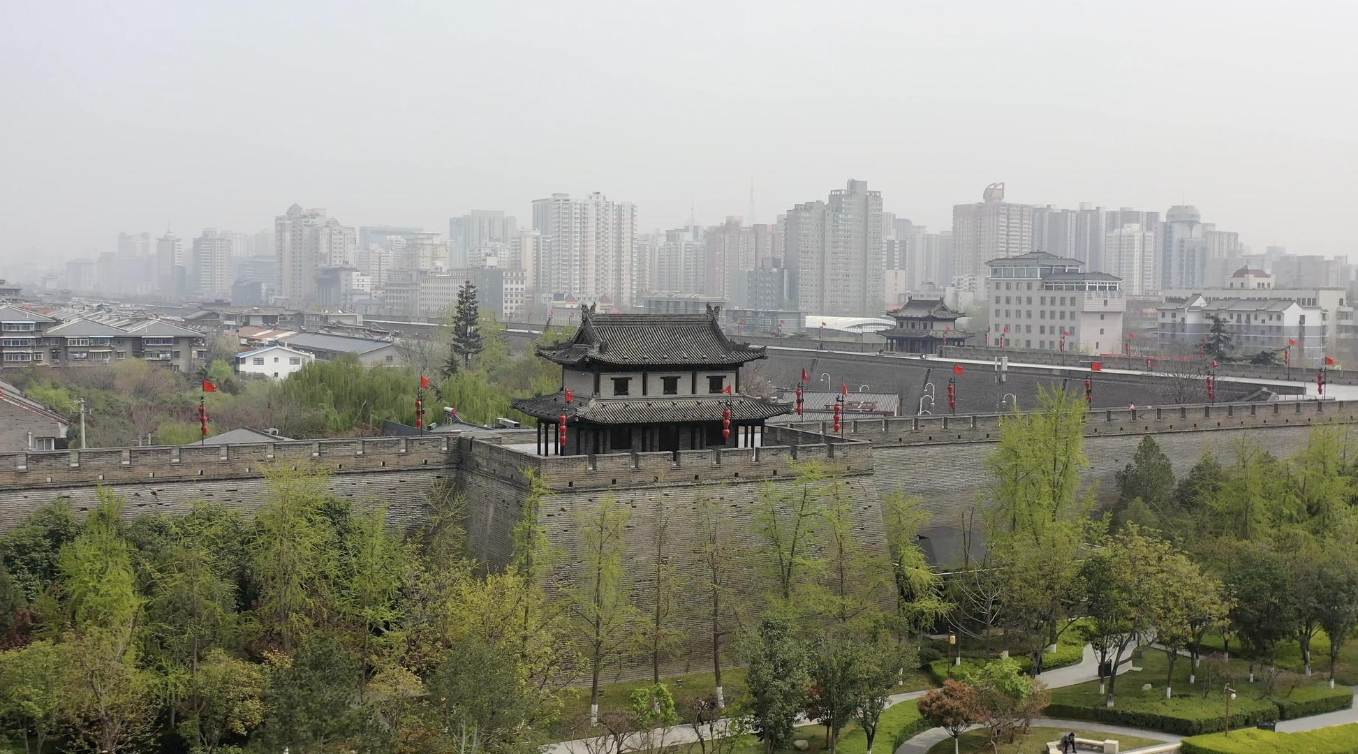 西安城墙古建筑航拍4K视频视频的预览图