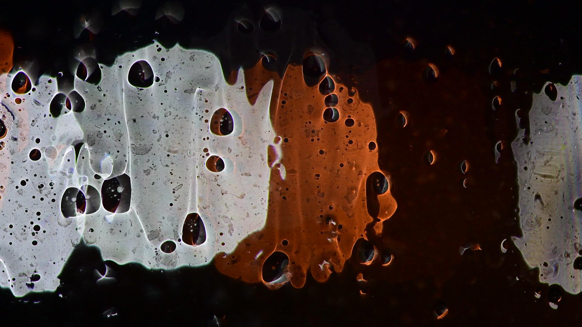 雨夜玻璃透出的灯光视频的预览图