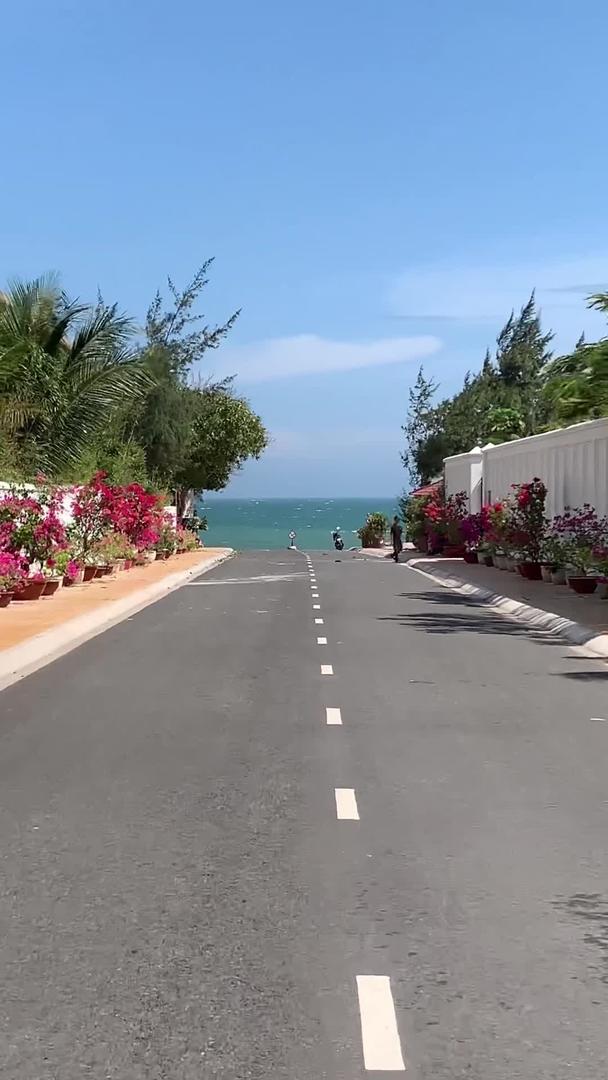东南亚海边小岛公路竖屏视频视频的预览图