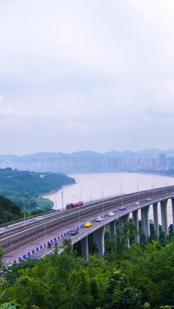 重庆经济开发区轨道与汽车共用桥梁视频素材视频的预览图