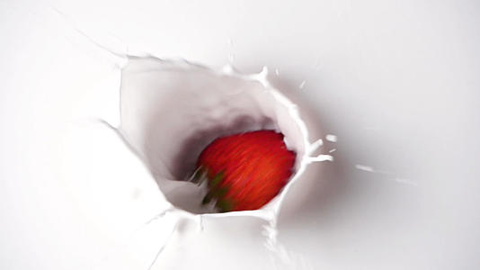升格草莓牛奶水果饮料电商广告草莓视频的预览图