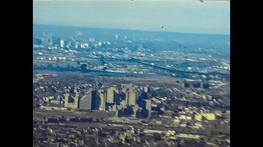 1975年纽约70年代中期老电影飞机航拍视频的预览图
