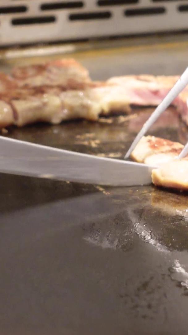 商业餐厅美食铁板烧西餐牛排素材视频的预览图